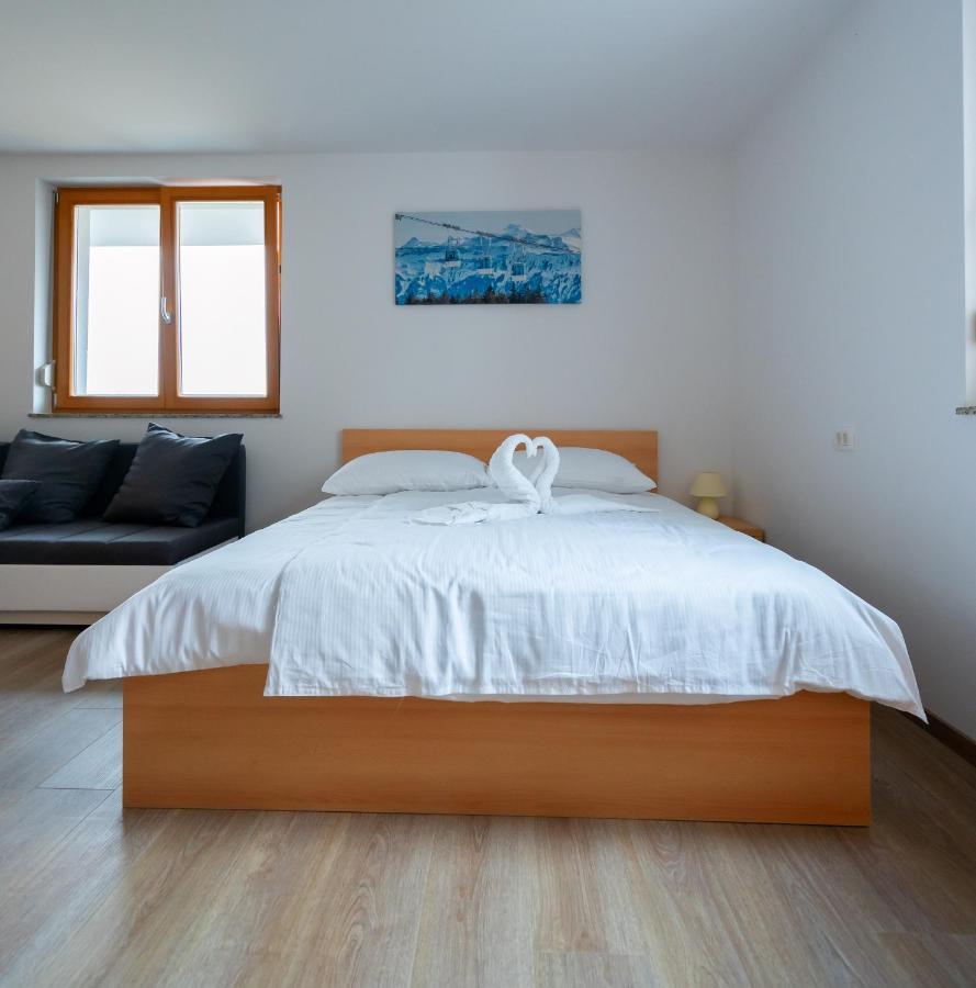 Pjagodic Apartments & Wellness ツェルクニェ・ナ・ゴレニスケム エクステリア 写真